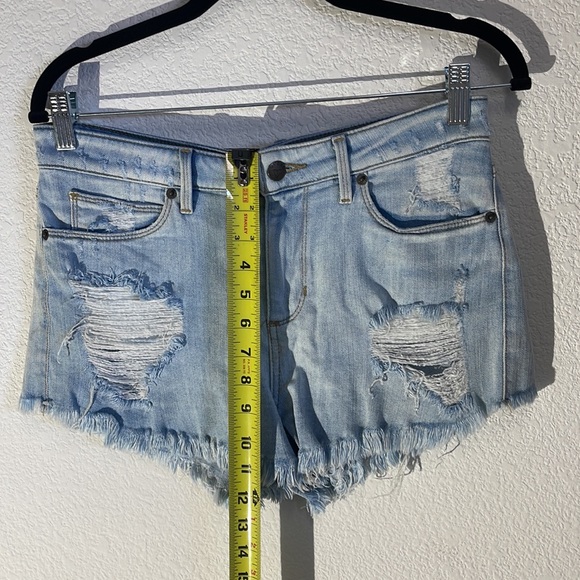 Guess Light Wash Denim Short 
Style # W51AL1D1W40 - Picture 4 of 8